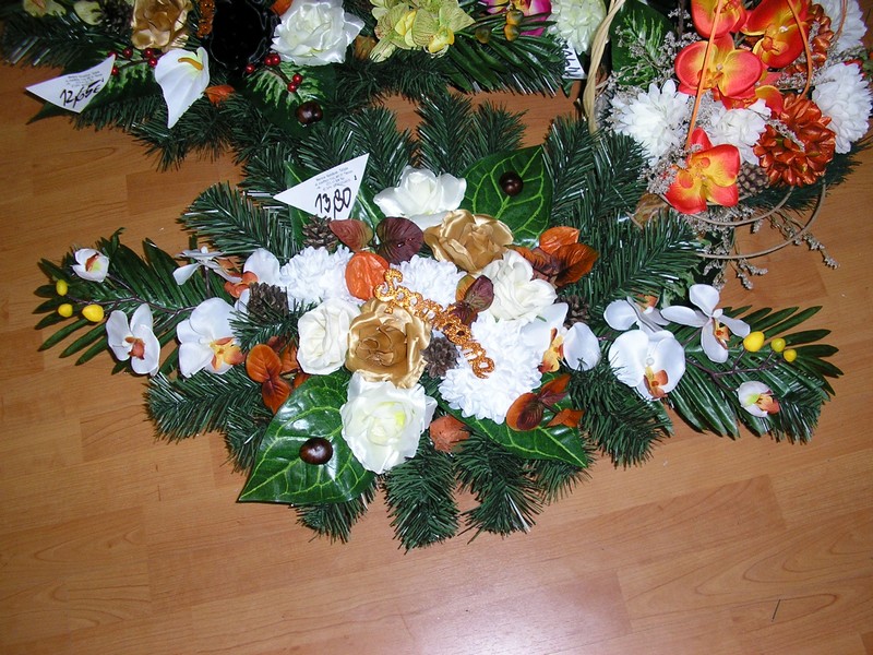 Ikebana na hrob